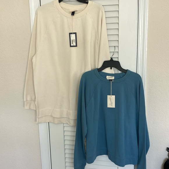 Lot of 2 Sweater/sweatshirts - Picture 1 of 8